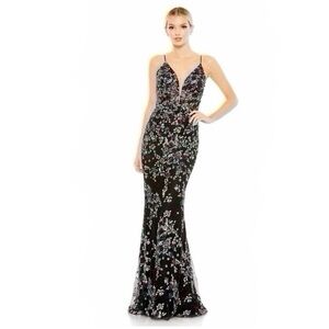NEW Mac Duggal Embellished Plunge Neck Sleeveless Gown Black Multi Size 8